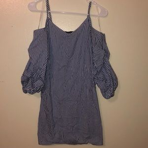 Ruffled sleeve dress